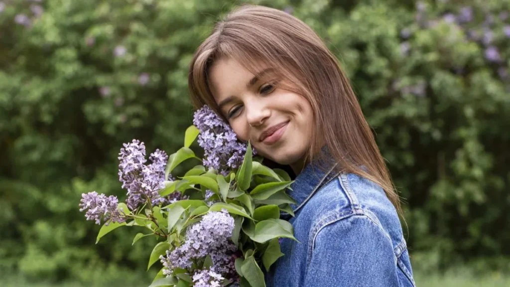 5 Zodiac Signs Smiled Upon by Fate Today: Lucky in Love and Career